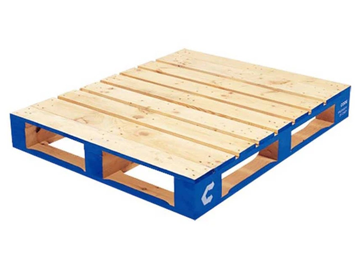 Blue CHEP pooled wooden Euro pallet with pale timber deck boards and blue-painted blocks carrying a CHEP ownership mark